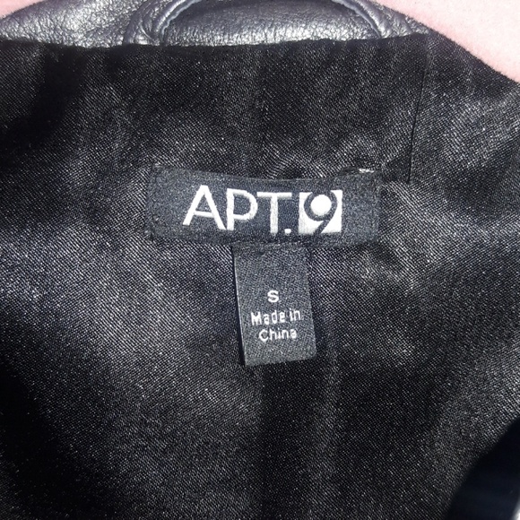 APT.9 Leather Jacket - Picture 3 of 6
